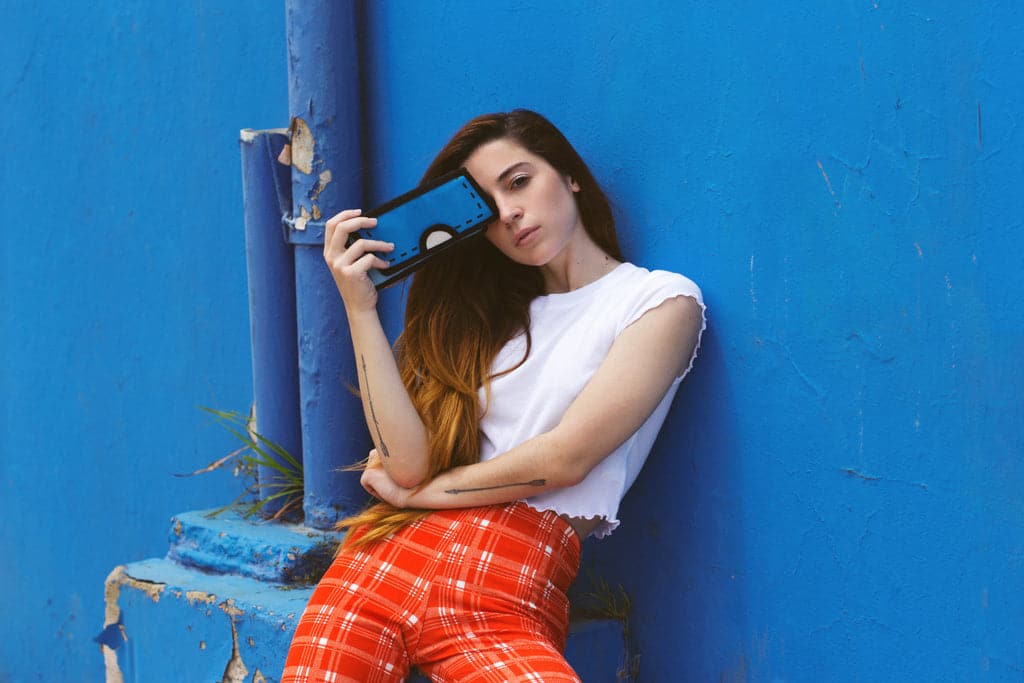 These stunning Portrait Photographs Captured the Personality of JumpFromPaper 2 JumpFromPaper 2d Cartoon Bag