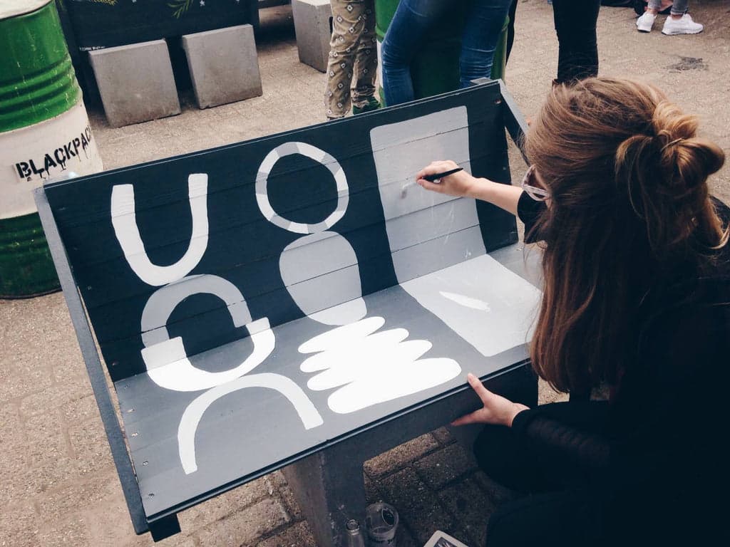 Meet Maaike Canne, a Girl Who Speaks up with Her Paintings 2 Maaike Canne! X JumpFromPaper Cartoon Bag