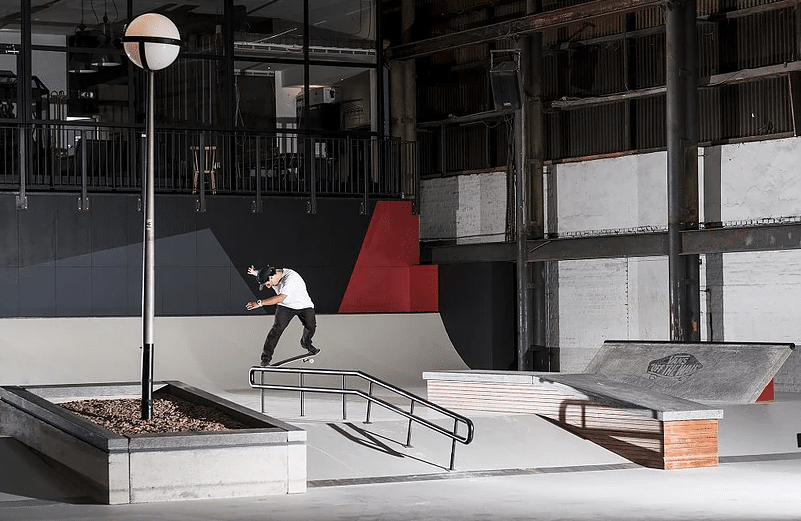 Meet Maaike Canne, a Girl Who Speaks up with Her Paintings 11 Maaike Canne! X JumpFromPaper Cartoon Bag